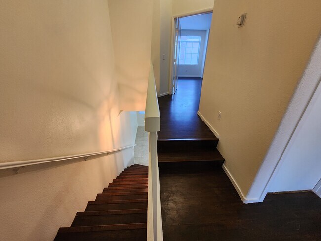 Upstairs landing - 929 Dusty Creek St