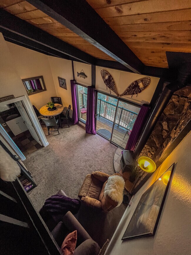Building Photo - 331 Tramway Dr