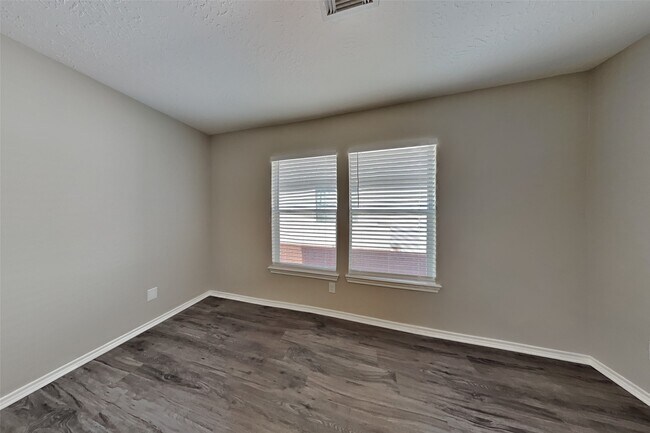 Building Photo - 20143 Glen Burn Ct