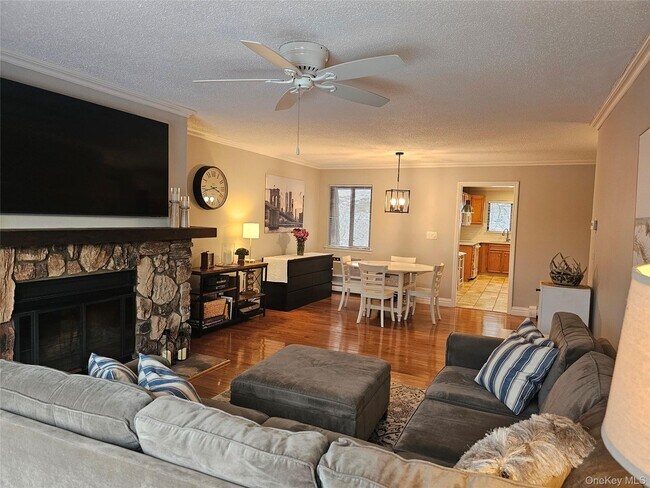 Building Photo - 3 Briarcliff Dr S