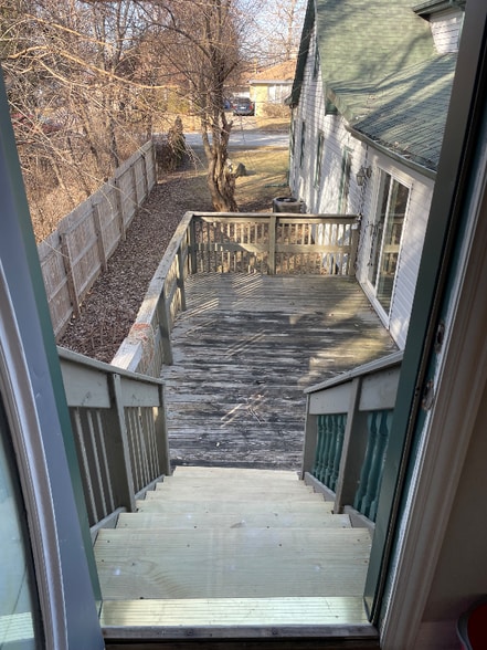 Building Photo - 5905 Ridge Ave