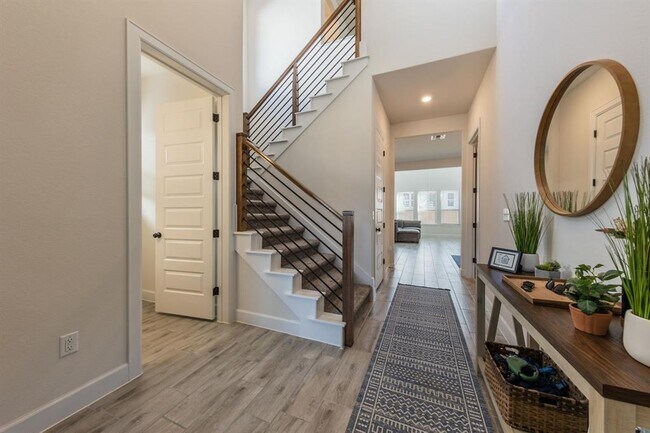 Building Photo - 2812 Sebring Cir