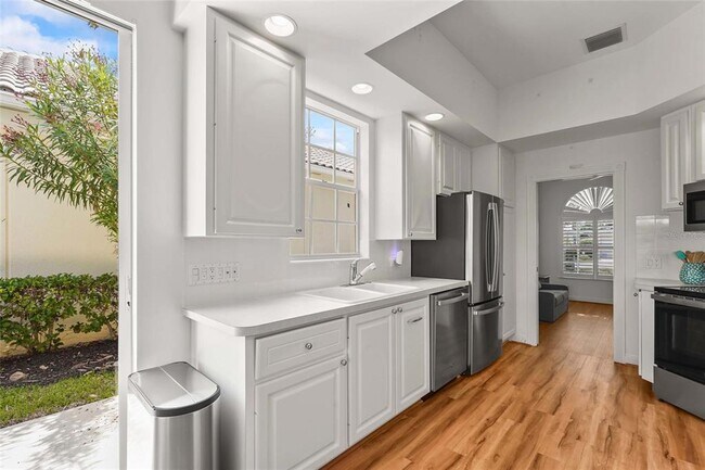 Building Photo - 7716 Uliva Way