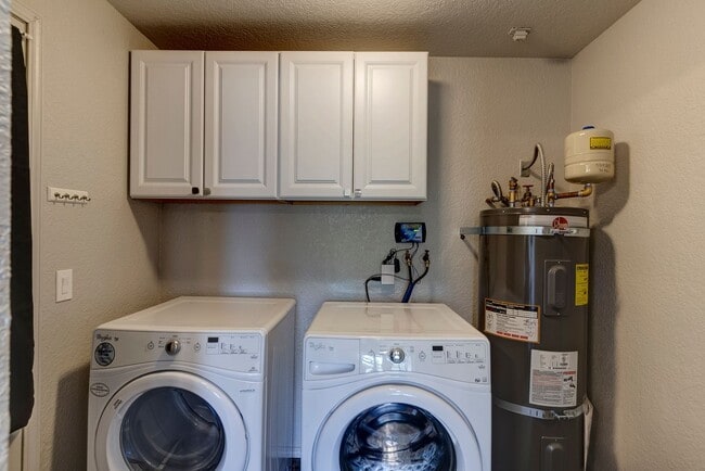 Building Photo - Recently Remodeled 2 bed 1 bath Home in Si...