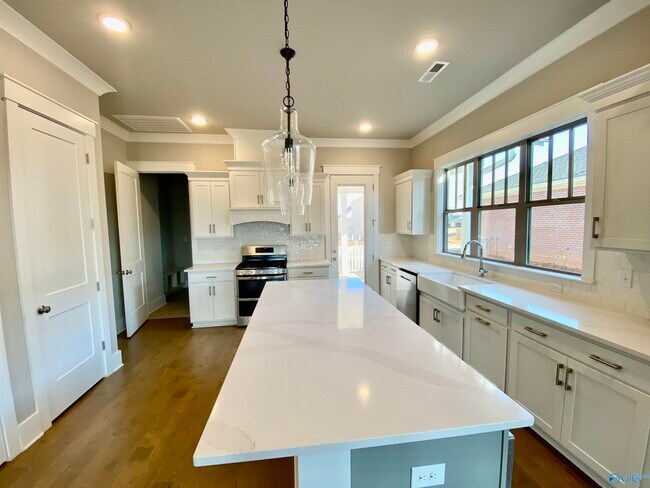 Building Photo - 247 Haystack Dr