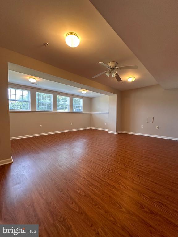 Building Photo - 9400 Birchwood Ct W