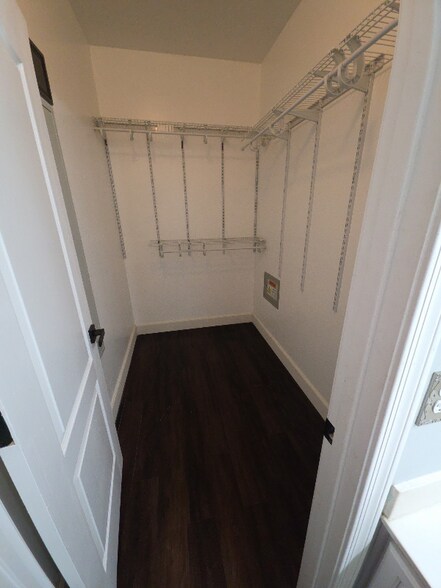 Building Photo - 17004 W Halifax Ln