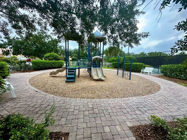 Building Photo - 6090 Benevento Dr