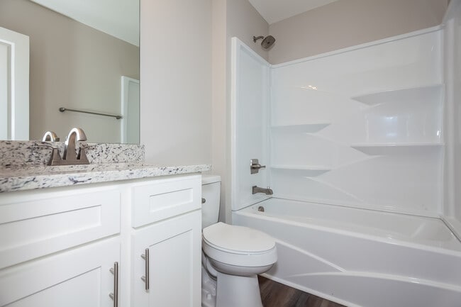 Building Photo - 607 N Scruggs St