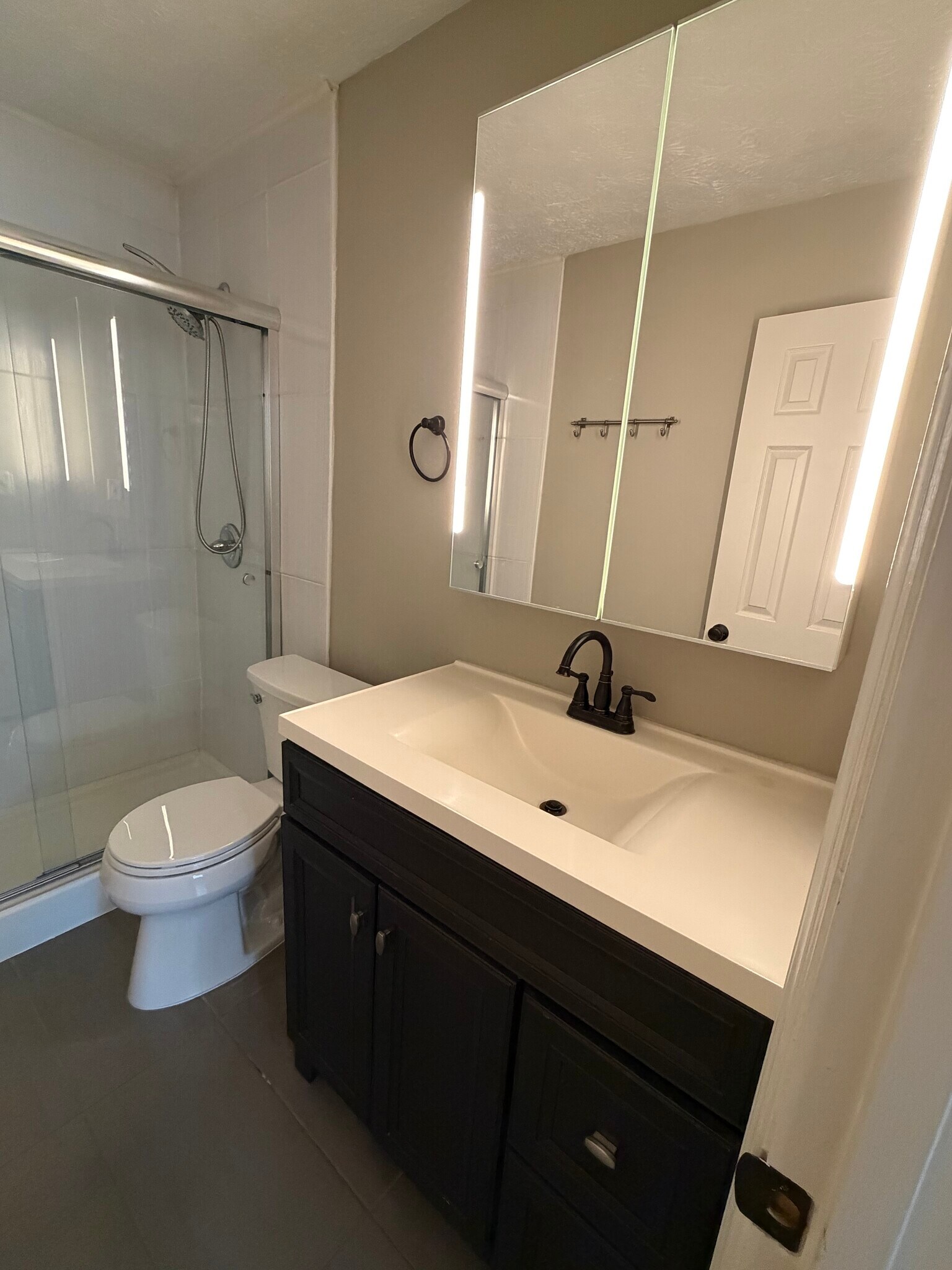 Building Photo - 1394 N Crossing Dr NE