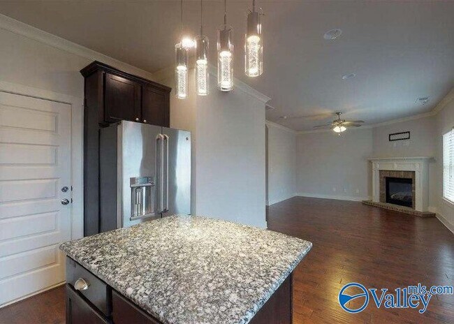 Building Photo - 7601 NW Ashor Dr