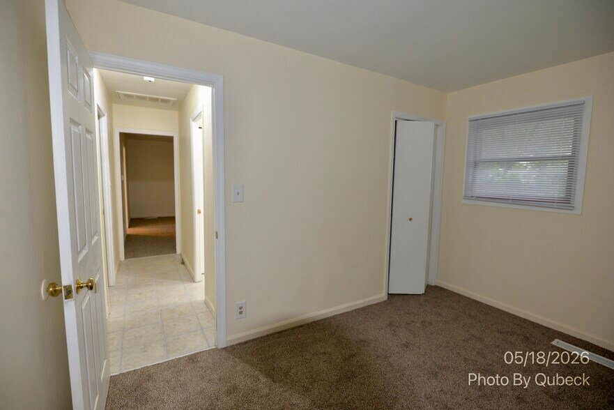 Building Photo - 138 Crestwood Dr