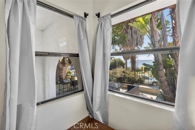 Building Photo - 307 E Avenida Cordoba