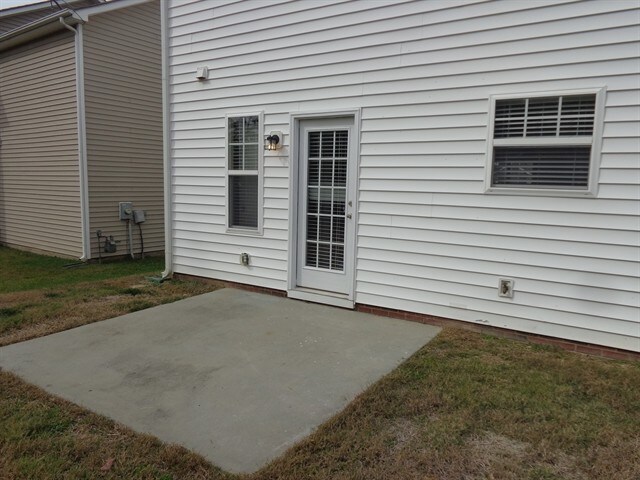 Building Photo - 1926 Sugarbush Dr