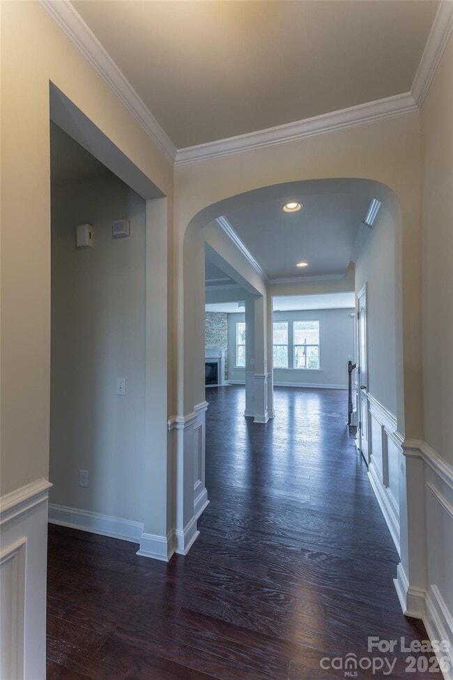 Building Photo - 1310 Middlecrest Dr NW