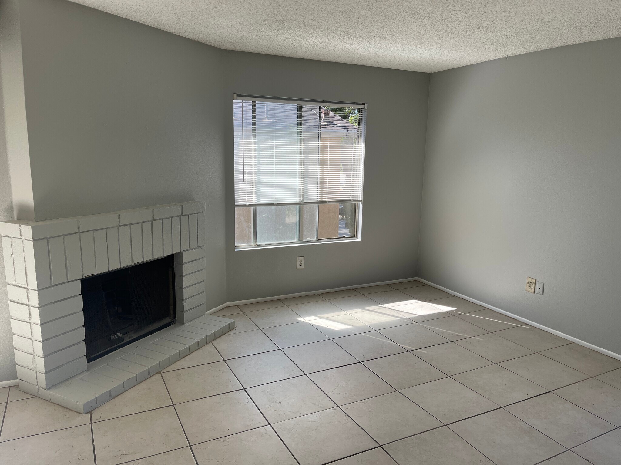 Building Photo - 1025 N Tippecanoe Ave