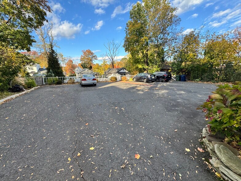 Building Photo - 220 Stockton St