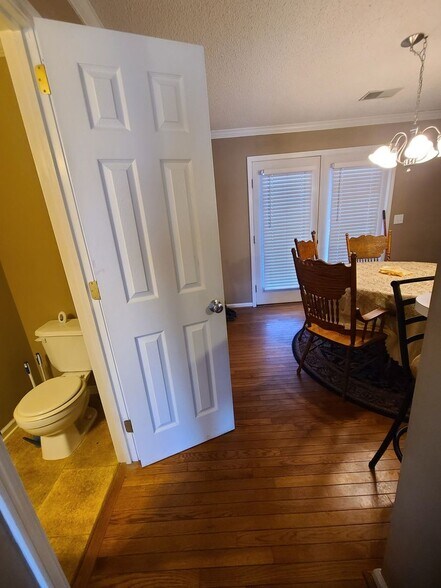 Building Photo - 5004 Falling Creek Ln