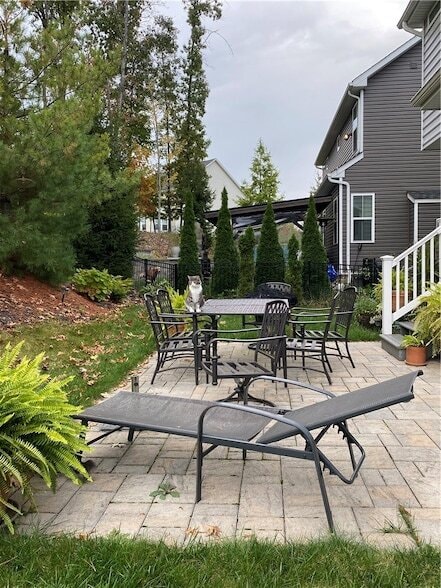 Building Photo - 112 Hamilton Dr