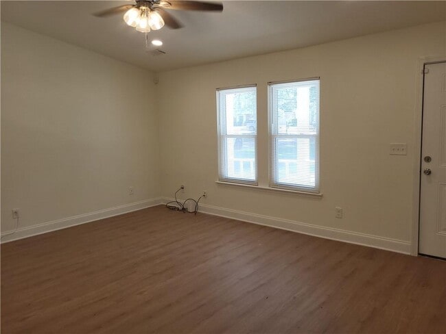 Building Photo - 686 Alex Way SW