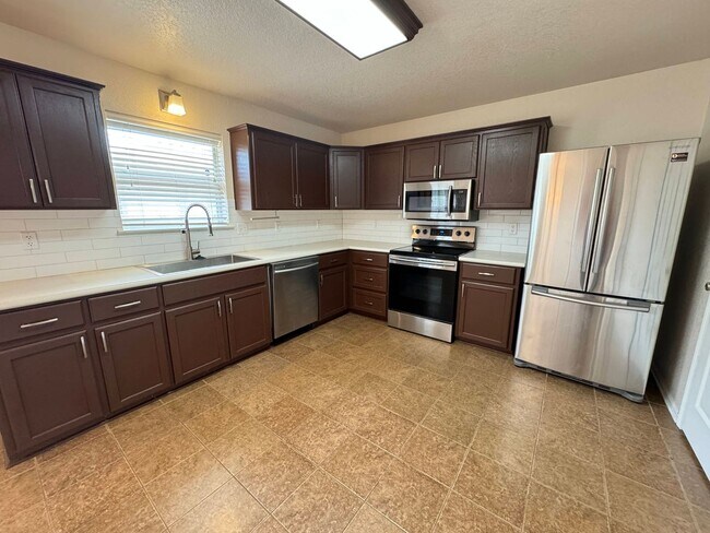 Building Photo - 3610 Fox Glove Ln