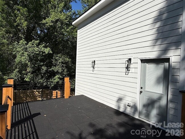 Building Photo - 1139 Clanton Rd