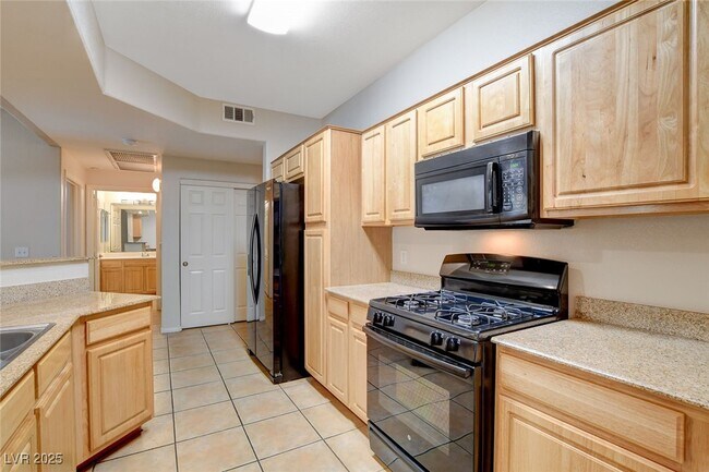 Building Photo - 5855 Valley Dr