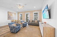 Building Photo - 7 W Gate