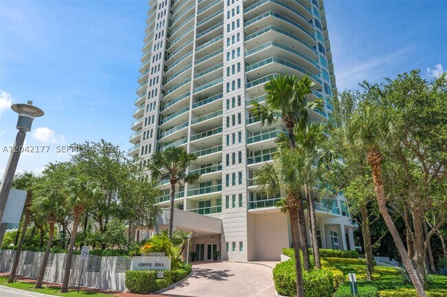 Building Photo - 2645 S Bayshore Dr