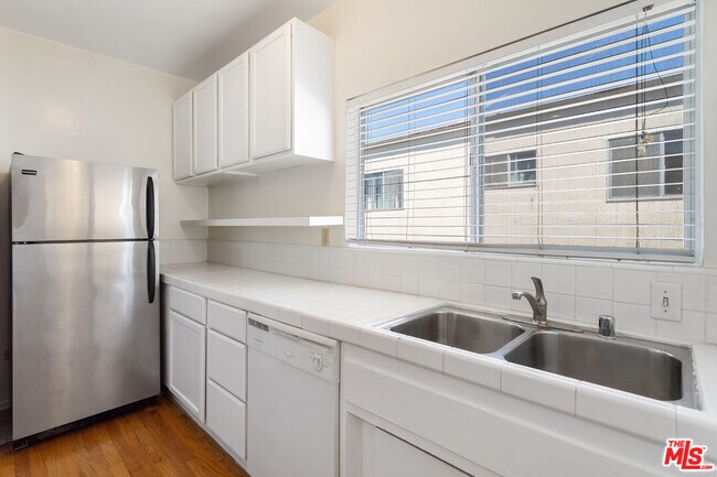Building Photo - 11743 Mayfield Ave