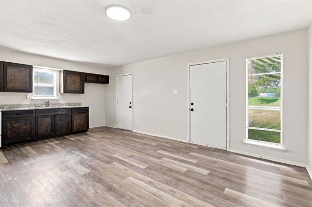 Building Photo - 1833 Pelican Dr N