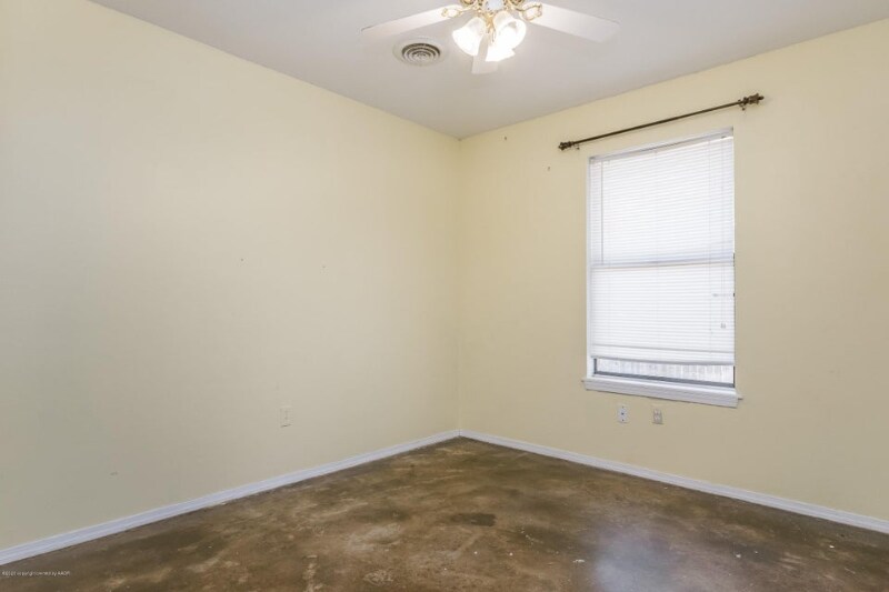 Building Photo - 611 Butterfield Trail