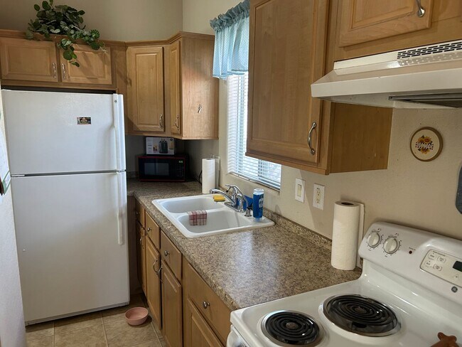 Building Photo - LOS AMIGOS- 55+ Community