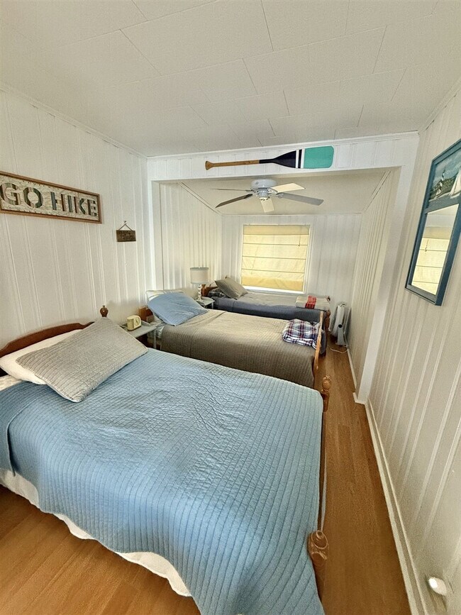 Building Photo - 28 Beach St