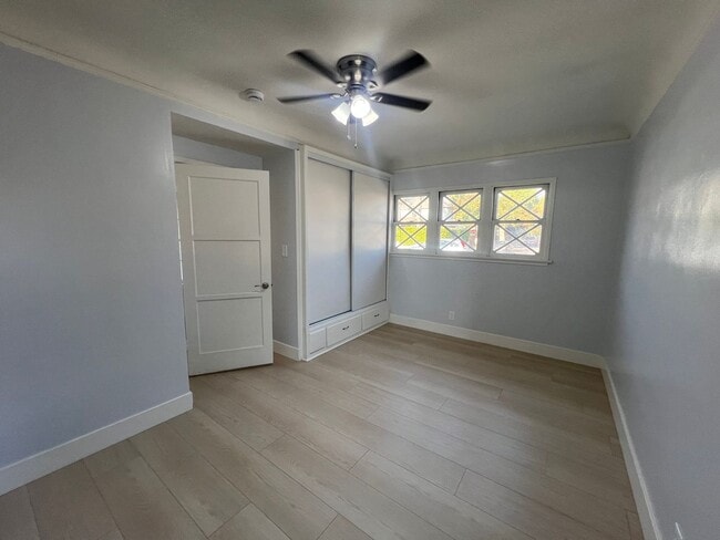 Building Photo - Burbank 3 bedroom 2 bathroom house for ren...