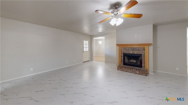 Building Photo - 3909 Bolivar Dr