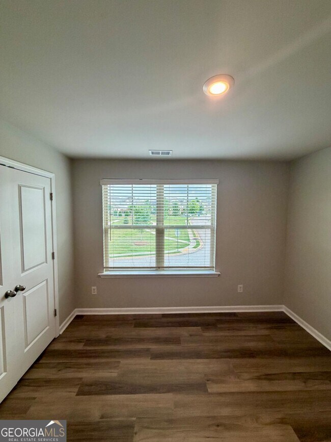 Building Photo - 3128 Baylor Cir