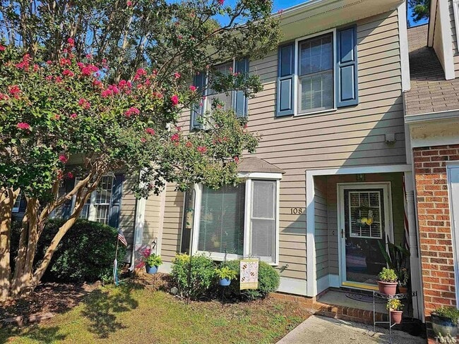 Primary Photo - 108 Forest Oaks Dr
