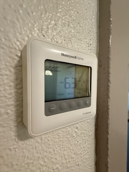 Building Photo - 1342 W 69th St