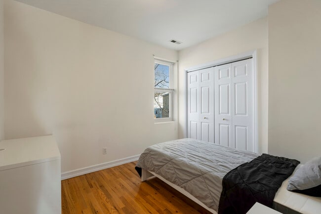 Building Photo - 509 Grade St