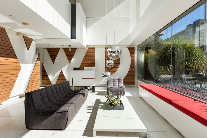 Lobby - 6735 Yucca St