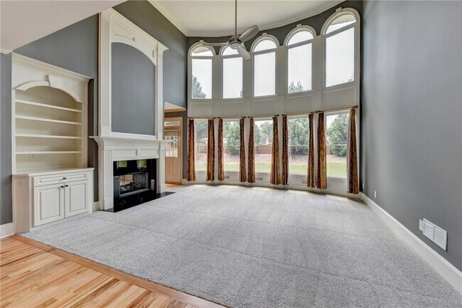 Building Photo - 1515 Boomer Cir