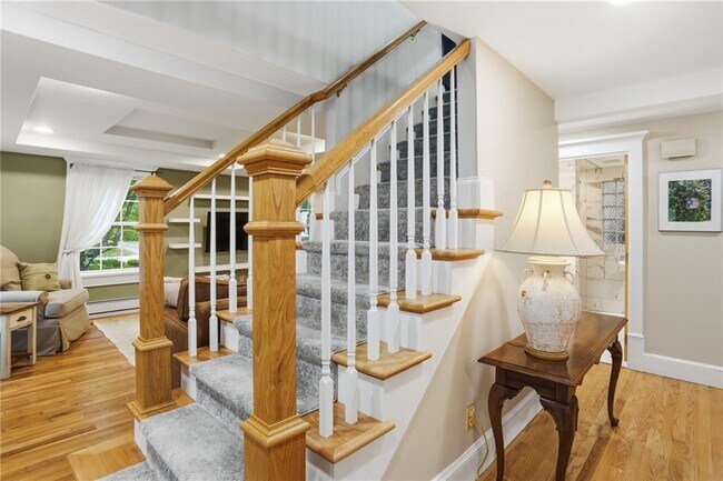 Building Photo - 97 Kenson Dr