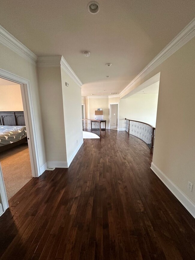 Building Photo - 124 Odyssey Dr