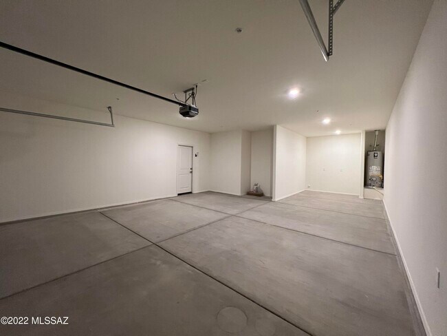 Building Photo - 12171 W Amarissa Dr