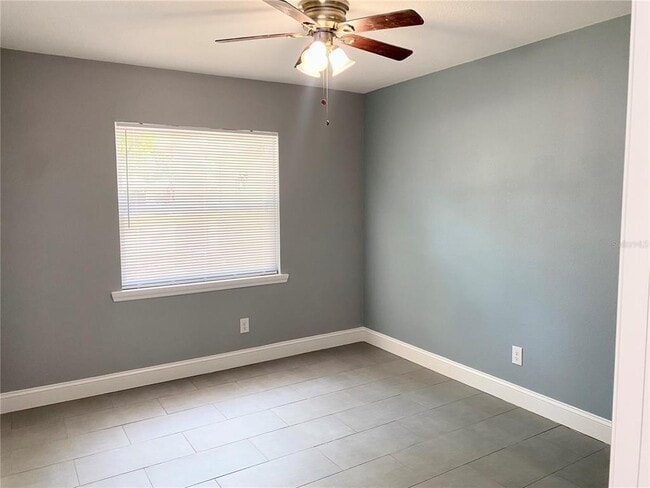 Building Photo - 8433 Somerset Dr