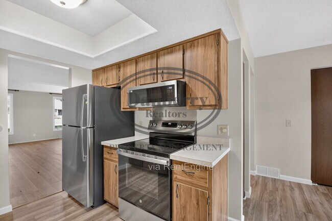 Building Photo - 5409 Westcastle Dr