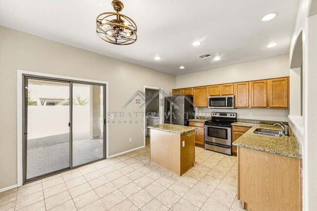 Building Photo - 44212 W Cydnee Dr