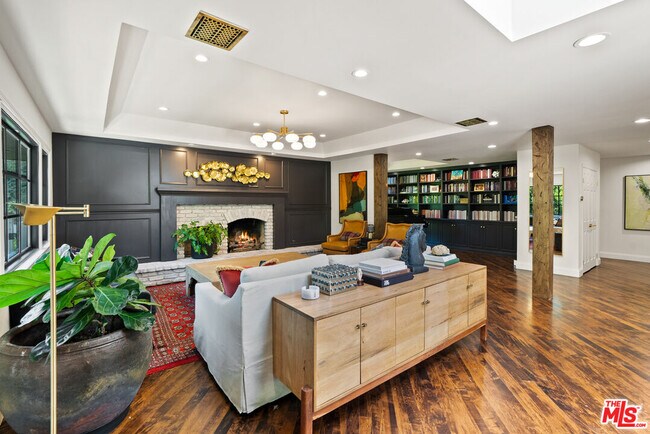 Building Photo - 6 Buckskin Ct