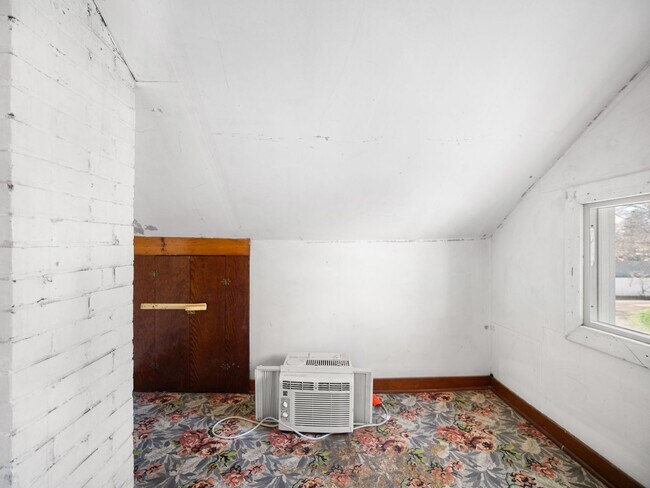 Building Photo - Modern & Cozy Retreat in Spokane – Prime Location Near Downtown